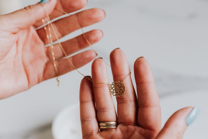 Pendentif or fleur